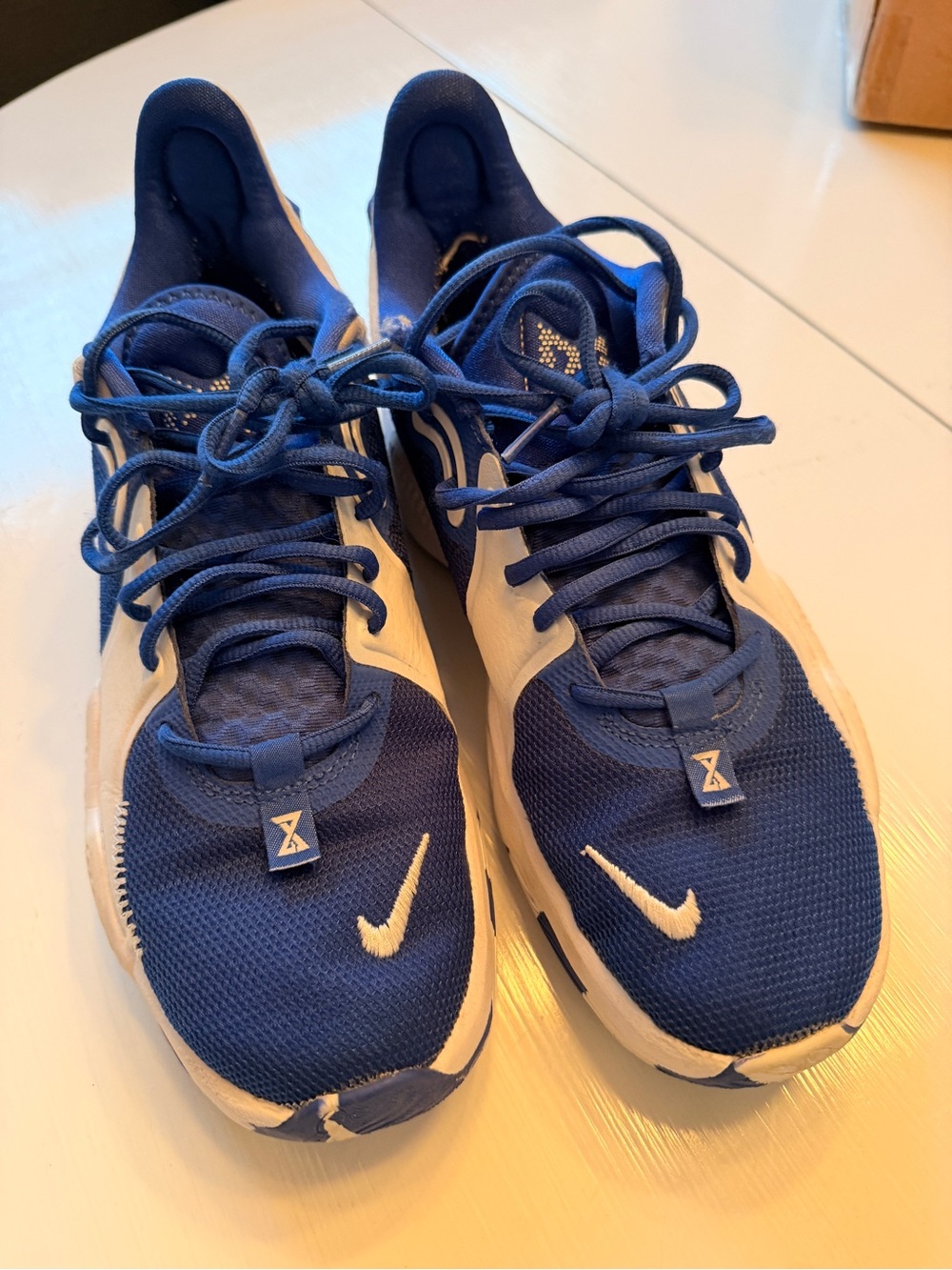 Nike Men’s Blue and White Athletic Baseball Cleats